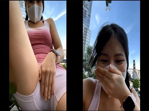 Meninas vietnamitas exibem bens públicos no Landmark 81